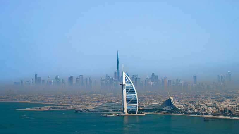 Faleza din Dubai, cu Burj Al Arab și Burj Khalifa, Emiratele Arabe Unite